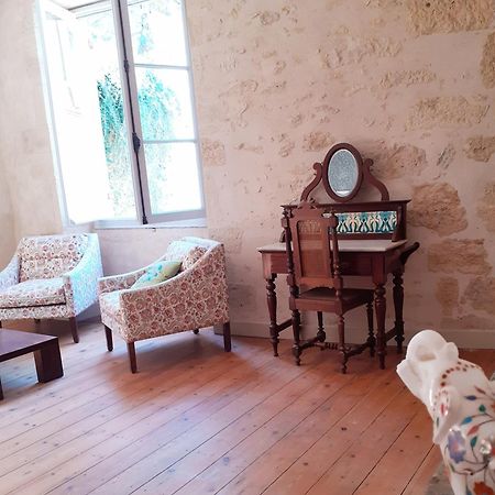 Logis Des Lugats, Gite De Charme La Réole Esterno foto